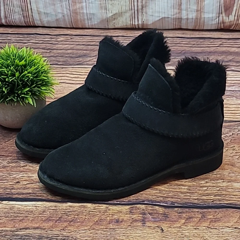 UGG McKay Boots - Picture 6 of 16